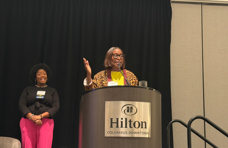 NABJ President addresses the crowd at NABJ Region II conference